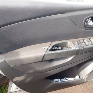 Repuestos y Desarmaduria RENAULT CAPTUR 1.5 K9K DOHC 16 VALV 4X2 DIESEL 2016 2017