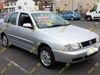 Amortiguador Portalon Derecho**** VOLKSWAGEN Polo 2001 2002 2003