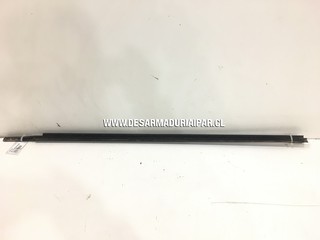 Botagua Puerta Delantero Derecho* NISSAN VERSA 1.6 HR16 DOHC 16 VALV 4X2 2012 2013 2014