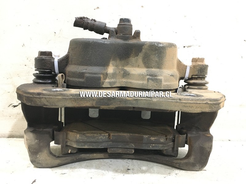 Caliper Delantera Izquierda* KIA SORENTO 2.5 D4CB DOHC 16 VALV 4X4
