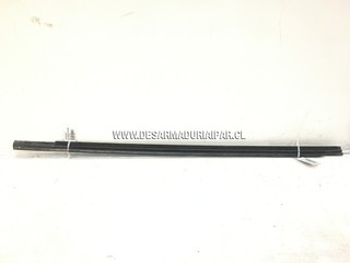 Botagua Puerta Delantero Izquierdo* CHEVROLET ONIX 1.4 A14XE SOHC 8 VALV 4X2 2017 2018 2019 2020