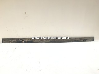 Moldura Puerta Central Delantera Derecha**** KIA AVELLA 1.5 B5 SOHC 8 VALV 4X2 1998 1999 2000 2001 2002