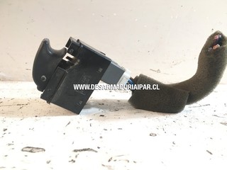 Boton Alzavidrio Unitario Delantero Derecho CHEVROLET OPTRA 1.6 F16D DOHC 16 VALV 4X2 2006 2007 2008 2009 2010 2011 2012 2013 2014