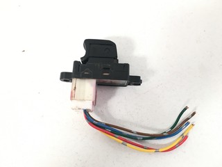 Boton Alzavidrio Unitario Trasero**** NISSAN VERSA 1.6 HR16 DOHC 16 VALV 4X2 2015 2016 2017 2018 2019 2020 2021