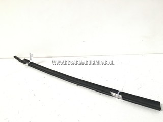 Botagua Puerta Delantero Izquierdo* SUZUKI SWIFT 1.3 M13A DOHC 16 VALV 4X2 2003 2004 2005 2006 2007