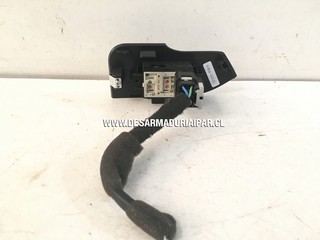 Boton Alzavidrio Unitario Trasero Izquierdo**** CHEVROLET CAPTIVA 2.2 Z22D1 DOHC 16 VALV 4X4 DIESEL 2012 2013