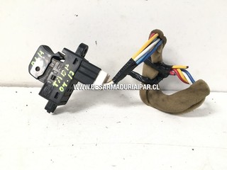 Boton Alzavidrio Unitario Delantero Derecho NISSAN TIIDA 1.6 HR16 DOHC 16 VALV 4X2 2004 2005 2006 2007 2008 2009
