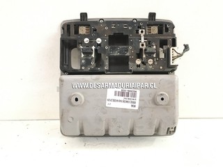 Luz Interior Delantera Grande Z* KIA SPORTAGE 2.0 D4HA DOHC 16 VALV 4X4 DIESEL 2011 2012 2013 2014
