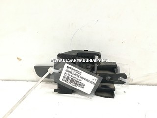 Manilla Puerta Interior Delantera Izquierda** MITSUBISHI L200 KATANA 2.4 4N15 DOHC 16 VALV 4X2 DIESEL 2016 2017 2018 2019