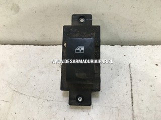 Boton Alzavidrio Unitario Trasero Izquierdo**** CHEVROLET CAPTIVA 2.4 LE9 DOHC 16 VALV 4X2 2014 2015 2016