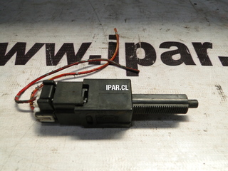 Switch De Freno* NISSAN Sentra 2001 2002 2003 2004 2005 2006 2007